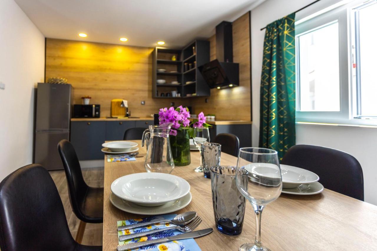 City Apartment Nora, Old Town Located, Free Parking Макарска Екстериор снимка
