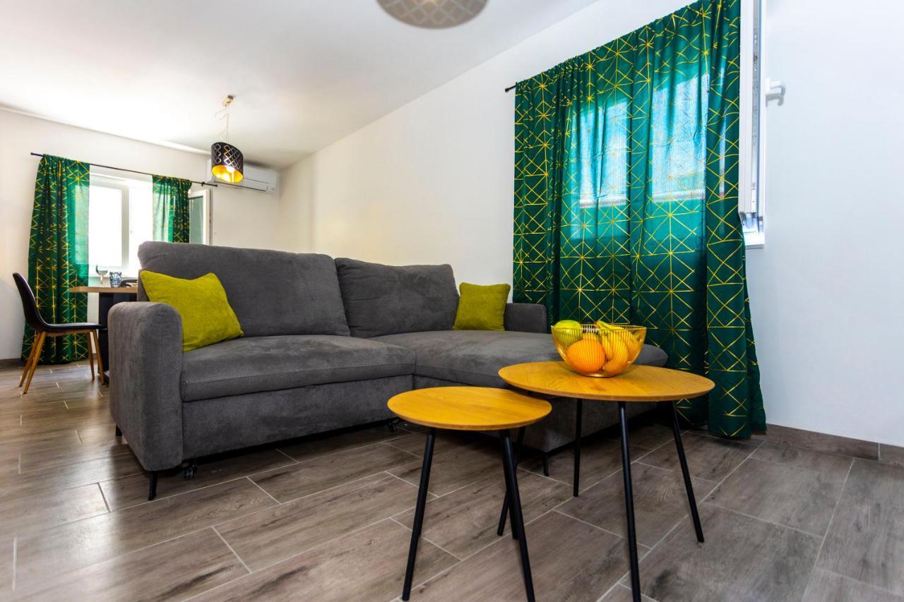 City Apartment Nora, Old Town Located, Free Parking Макарска Екстериор снимка