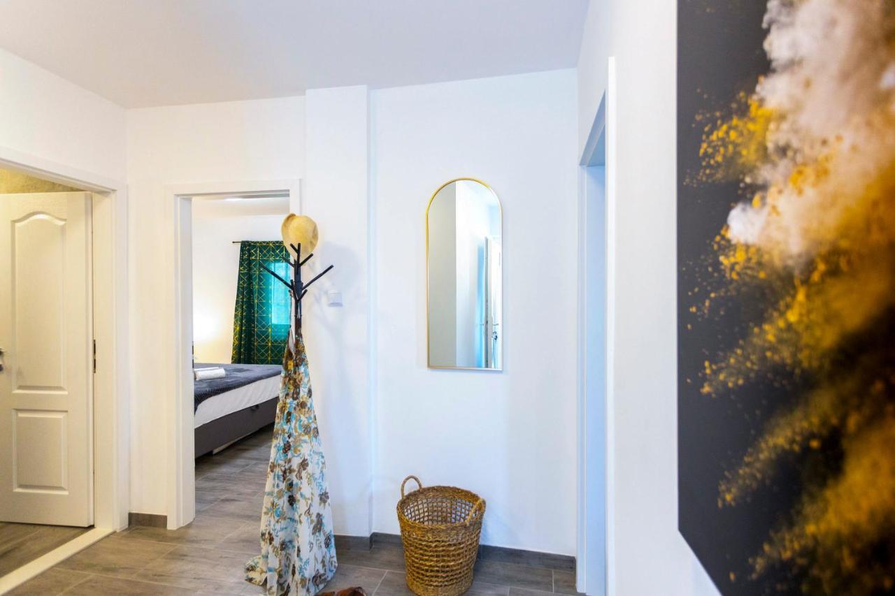 City Apartment Nora, Old Town Located, Free Parking Макарска Екстериор снимка