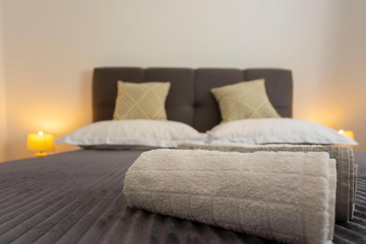 City Apartment Nora, Old Town Located, Free Parking Макарска Екстериор снимка