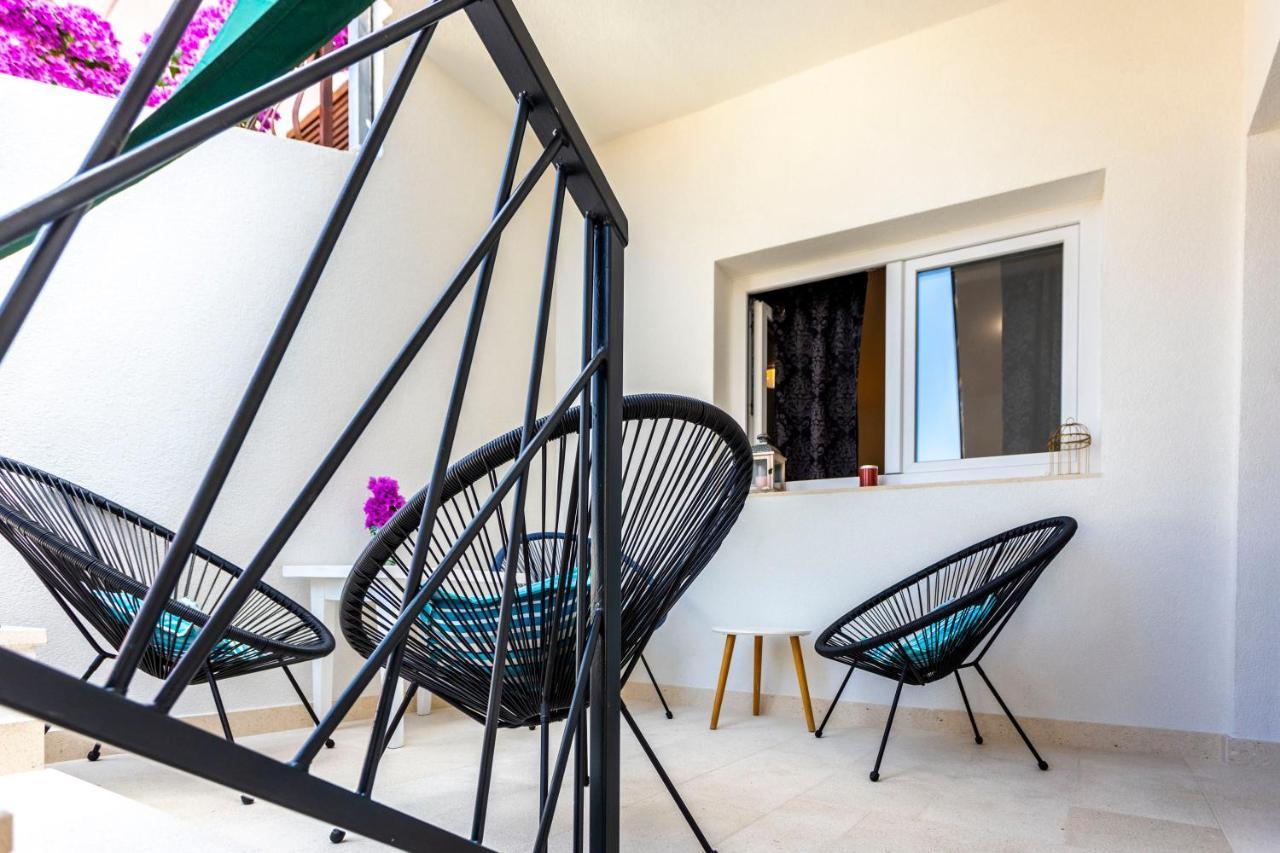 City Apartment Nora, Old Town Located, Free Parking Макарска Екстериор снимка