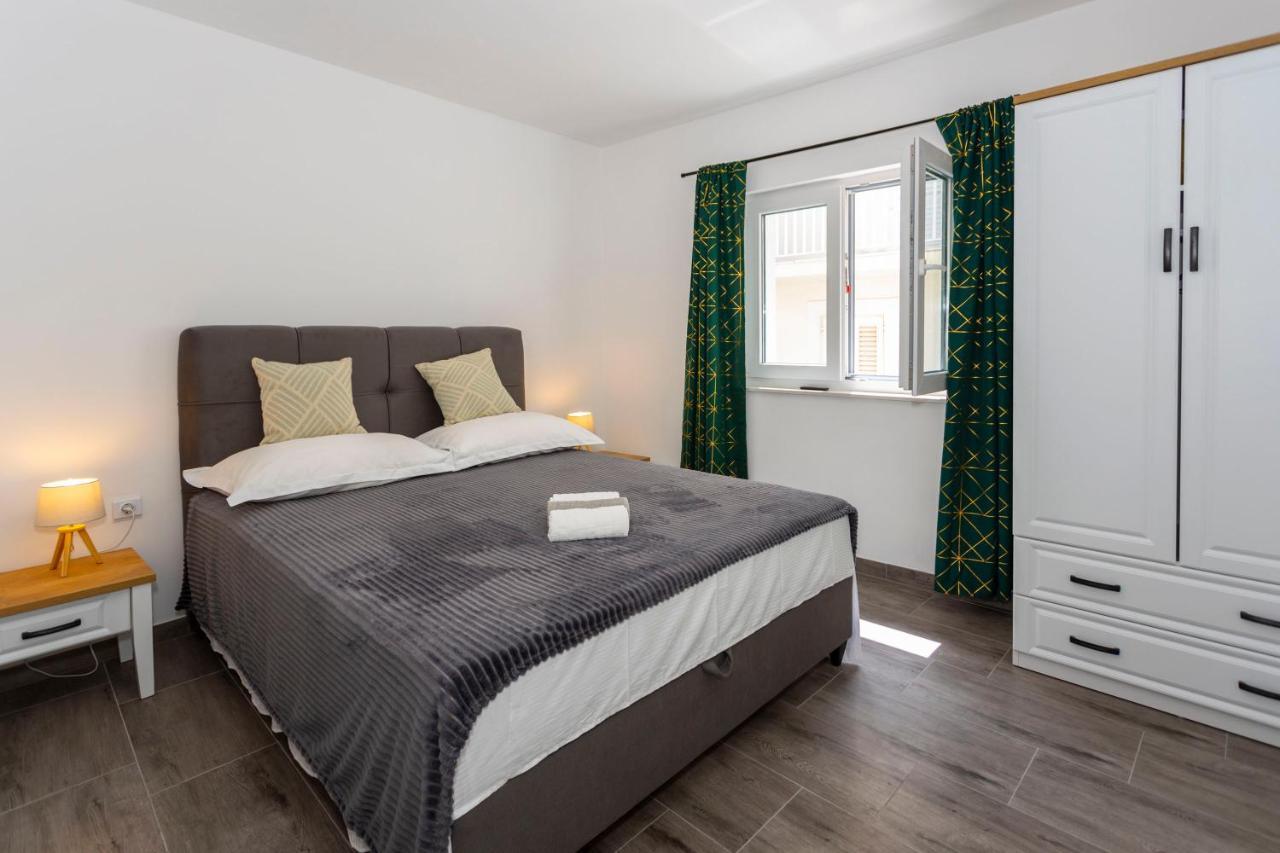 City Apartment Nora, Old Town Located, Free Parking Макарска Екстериор снимка
